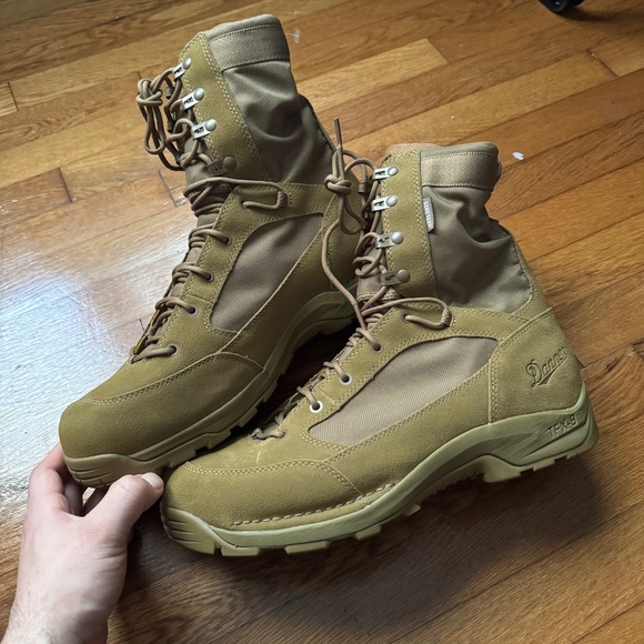 New Mens Danner GTX-8 Boots - Picture 2 of 8
